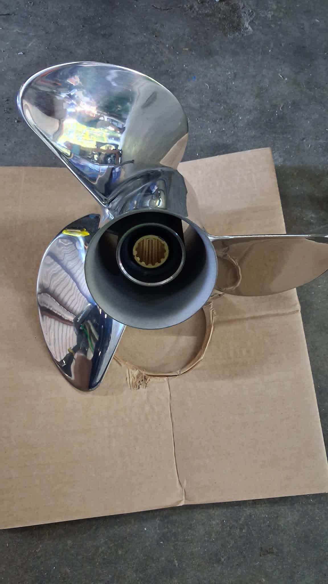 Outboard Propeller 10.25x16p (REV2 YBS)